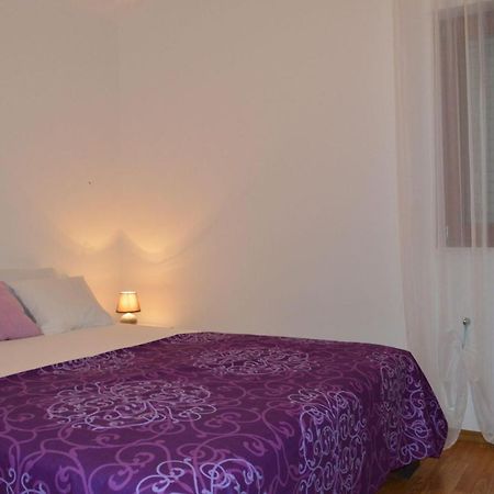 Apartments Vilim Тисно Екстериор снимка
